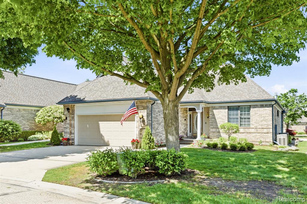 954 Edison Shores Court, Port Huron, MI 48060 — Photo 2
