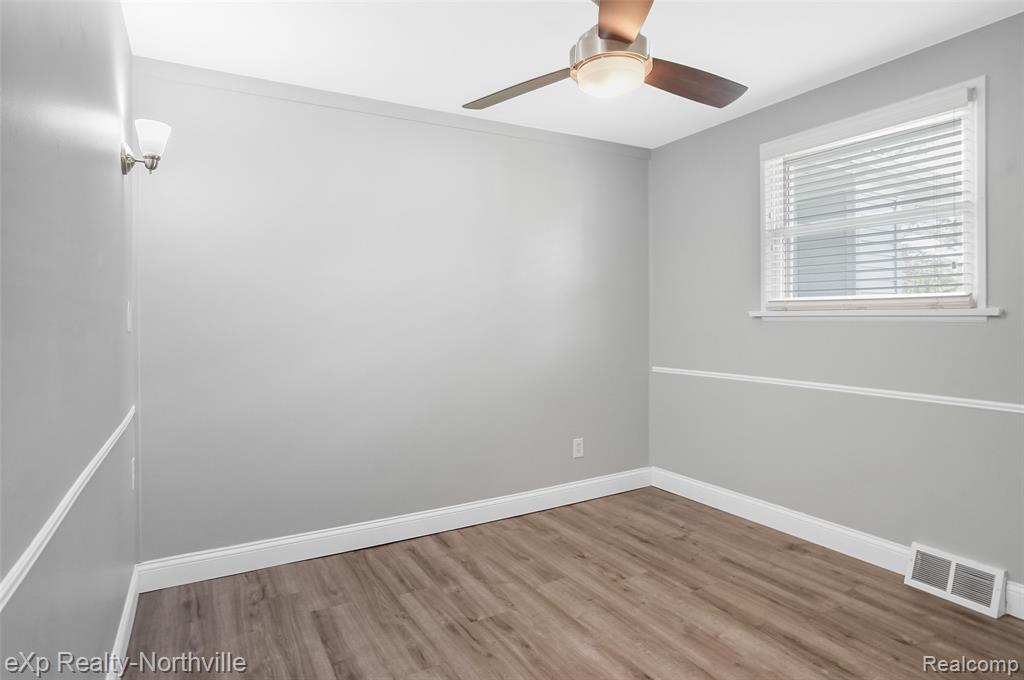 42030 Schoolcraft Road, Plymouth, MI 48170 — Photo 43