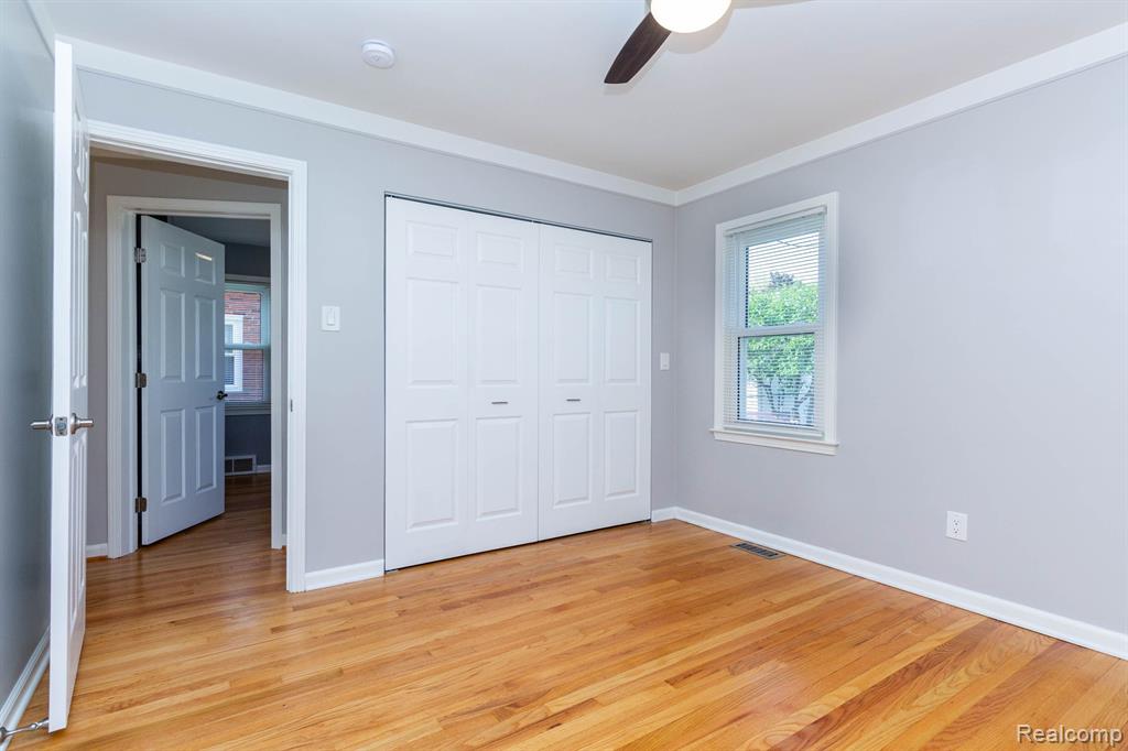 9648 STERLING Avenue, Allen Park, MI 48101 — Photo 25