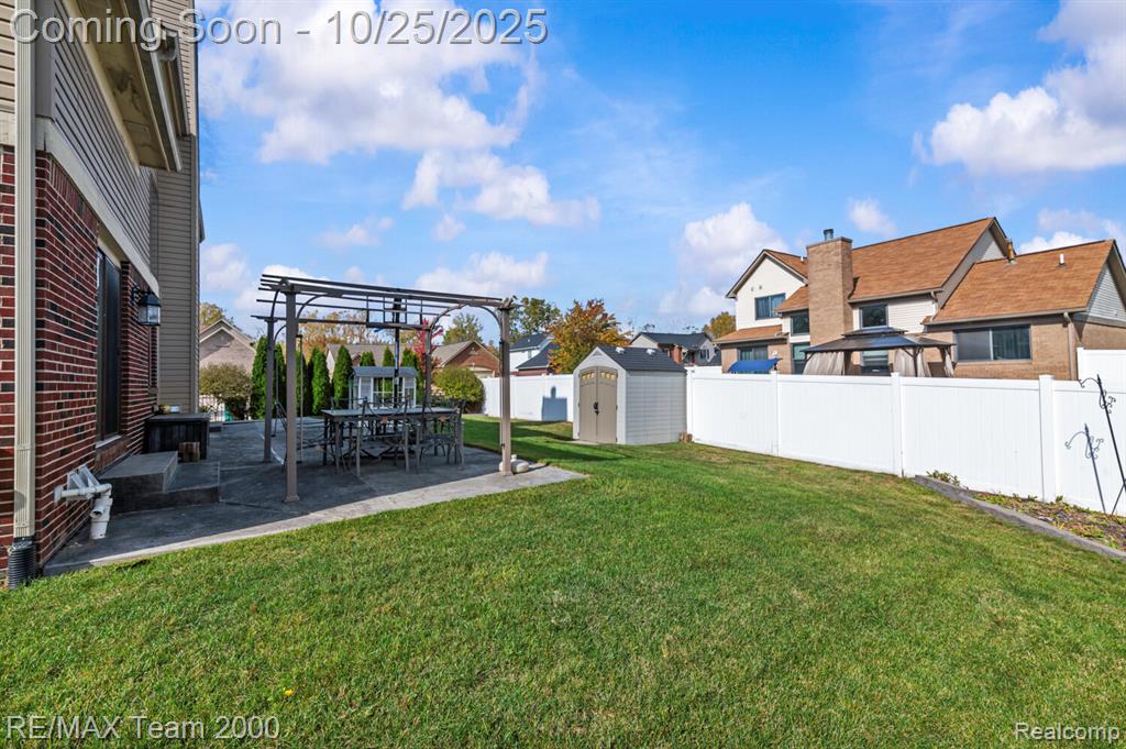 19712 Uroda Street, Brownstown, MI — Photo 40