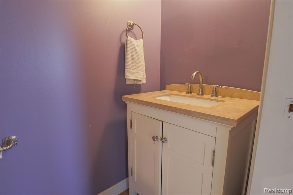 1816 SHIRE, Royal Oak, MI 48073 — Photo 11