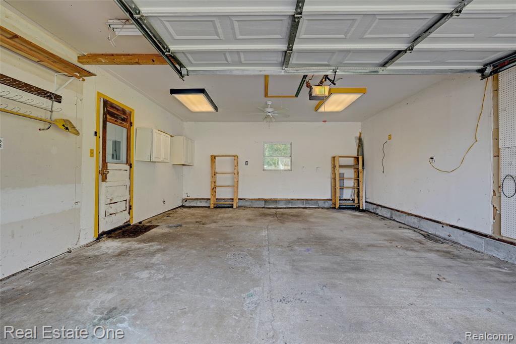 705 Richard Street, Holly, MI 48442 — Photo 36