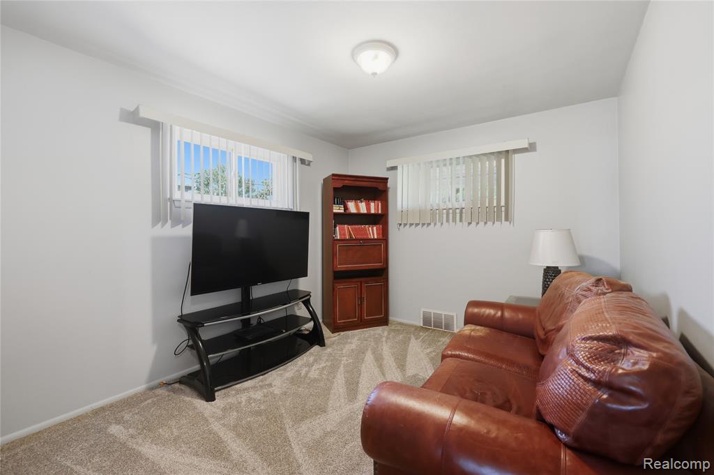28832 Los Olas Drive, Warren, MI 48093 — Photo 19