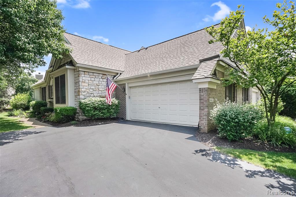 16822 Lochmoor Circle W, Northville, MI 48168 — Photo 3