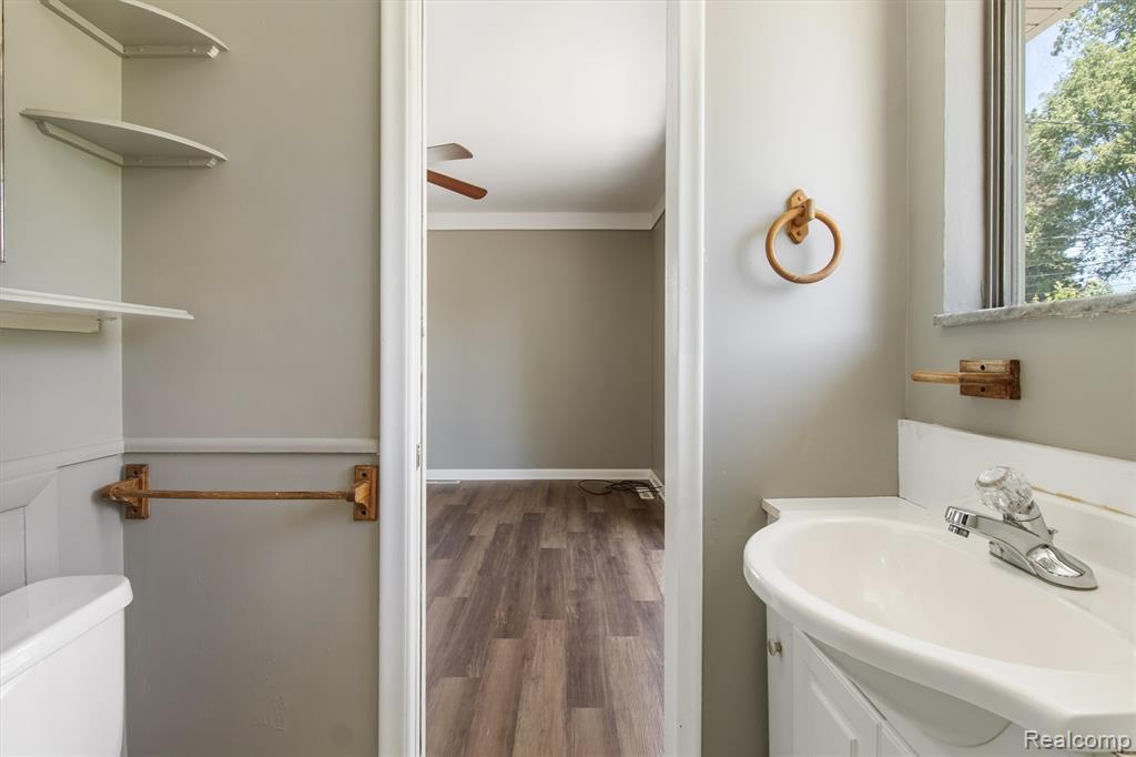 51056 Fairlane Drive, Utica, MI 48316 — Photo 27