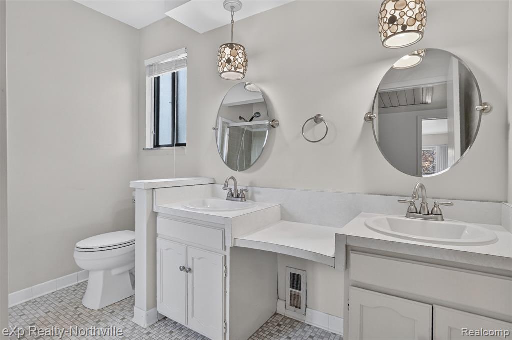 7565 Embassy Drive, Canton, MI 48187 — Photo 32