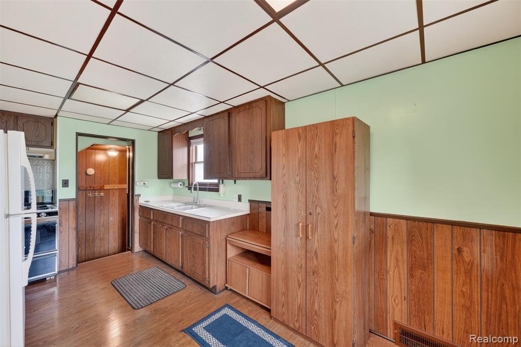 619 Highland Avenue, Lincoln Park, MI 48146 — Photo 11