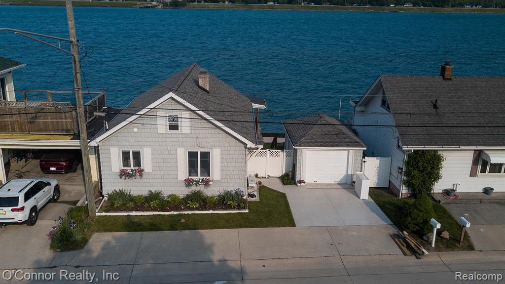 105 Gratiot Boulevard, Marysville, MI 48040 — Photo 2