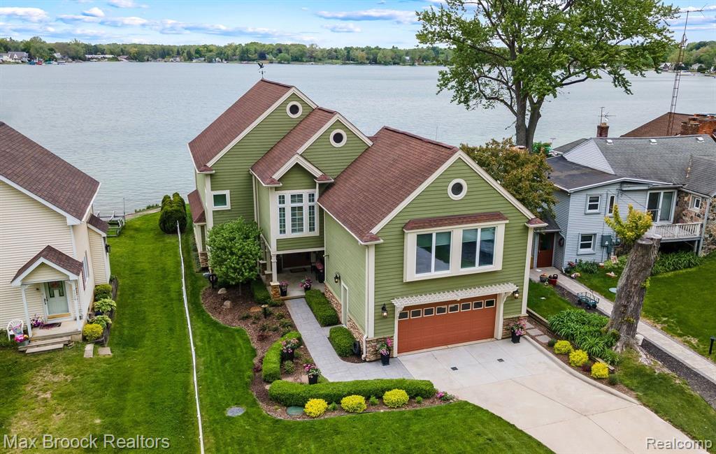 9522 Silverside, South Lyon, MI 48178 — Photo 2
