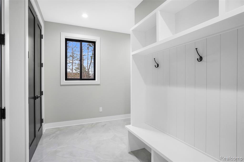 31130 Lahser, Beverly Hills, MI 48025 — Photo 18