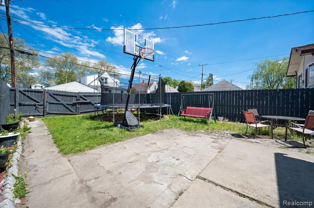 5039 Fredro Street, Hamtramck, MI 48212 — Photo 27