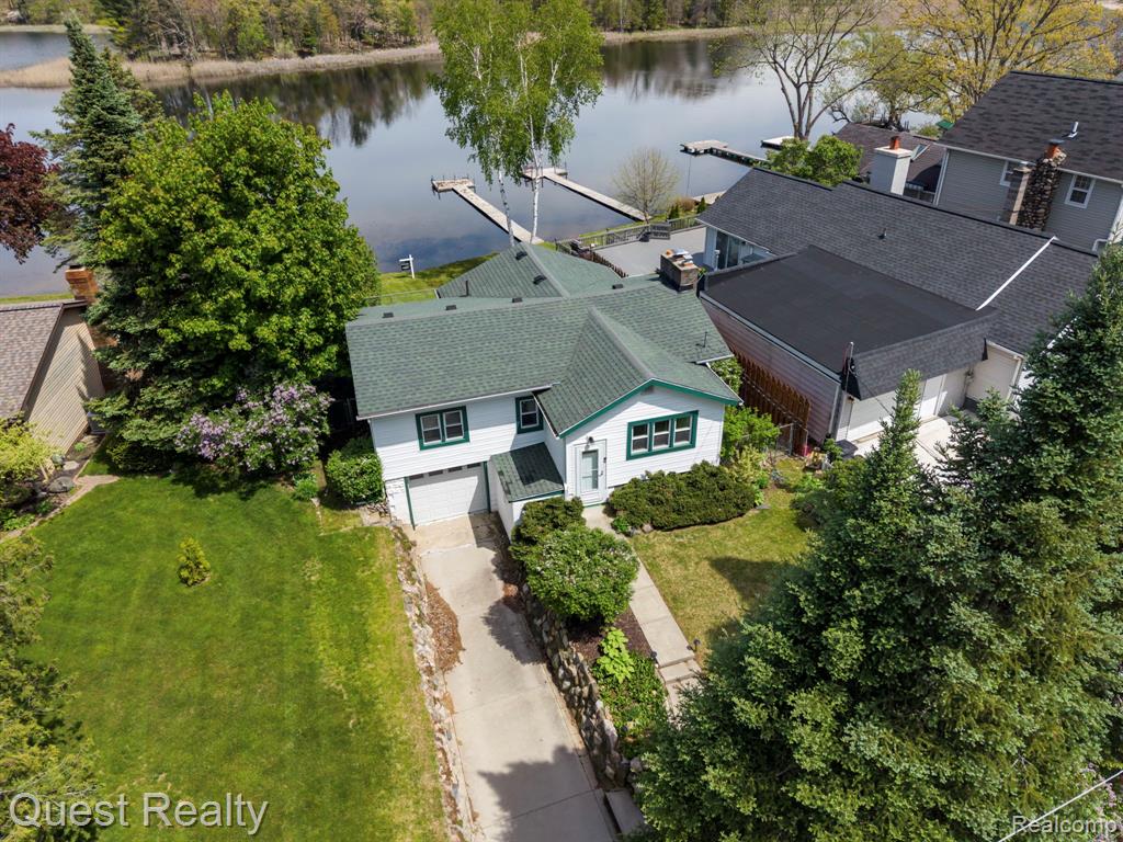 4806 Harding Avenue, Clarkston, MI — front exterior