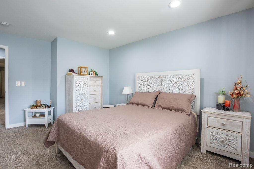 7403 SHERWOOD CREEK, West Bloomfield, MI — Photo 21