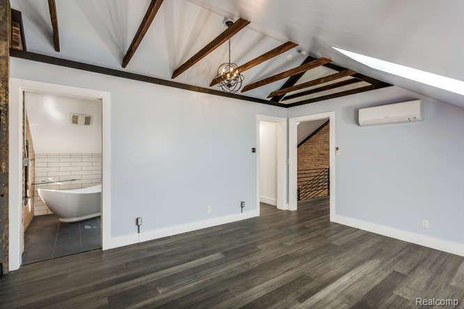 650 W FOREST Avenue, Detroit, MI 48201 — Photo 13