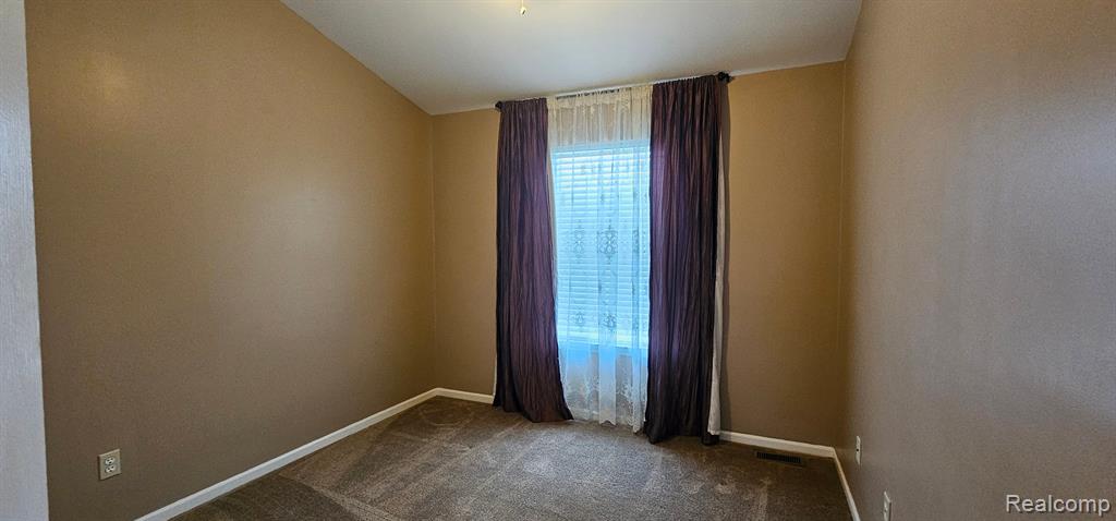 7027 HOGAN Drive, Ypsilanti, MI 48197 — Photo 20