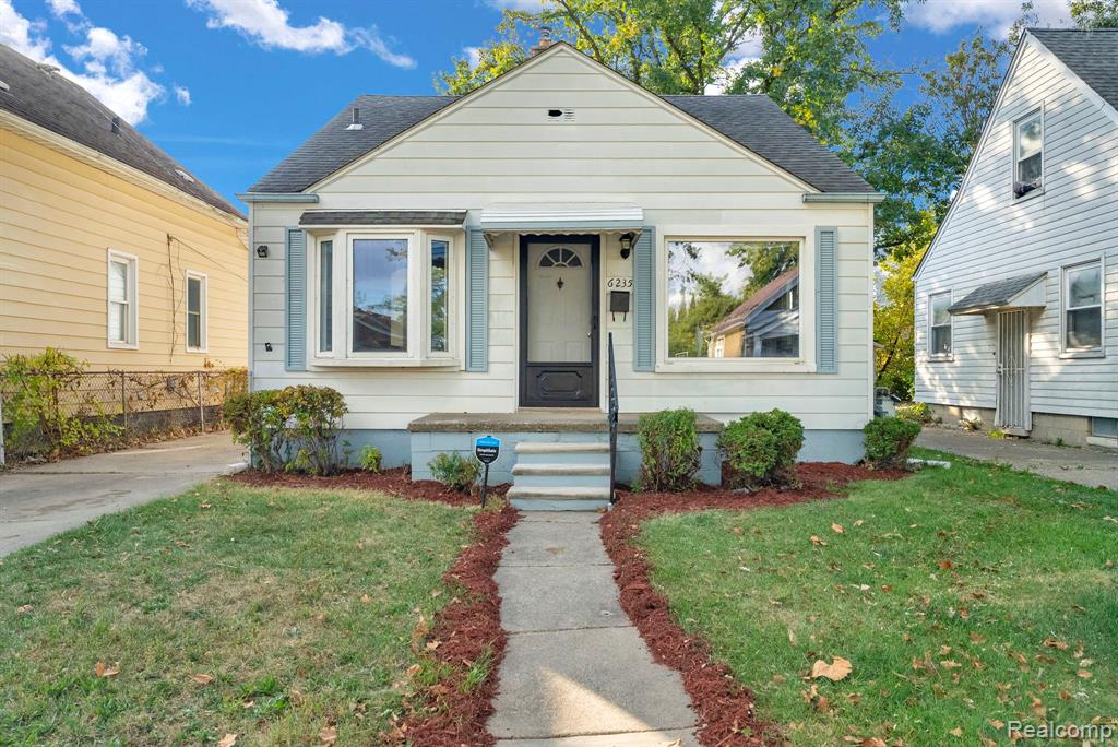 6235 Rosemont Avenue, Detroit, MI 48228 — Photo 2