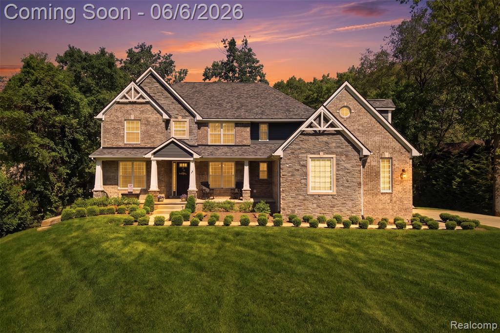 7375 N Mistwood Drive, White Lake, MI 48383