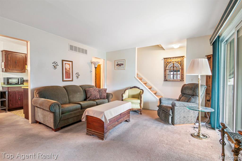 24755 Meadow Lane, Harrison Township, MI — Photo 7