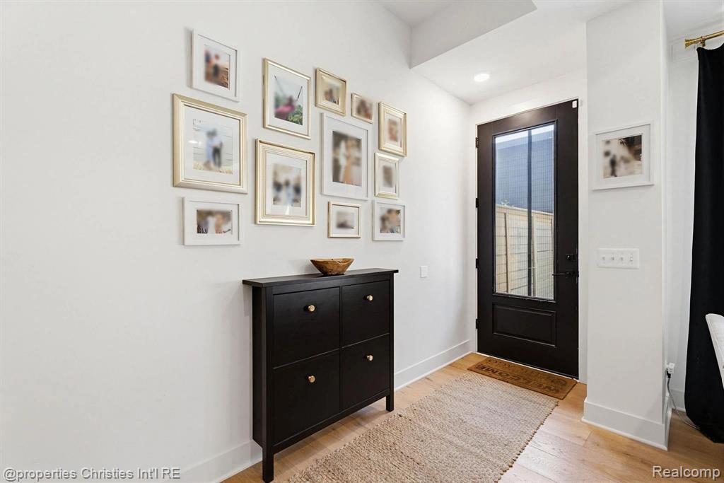 710 Parent E, Royal Oak, MI 48067 — Photo 19