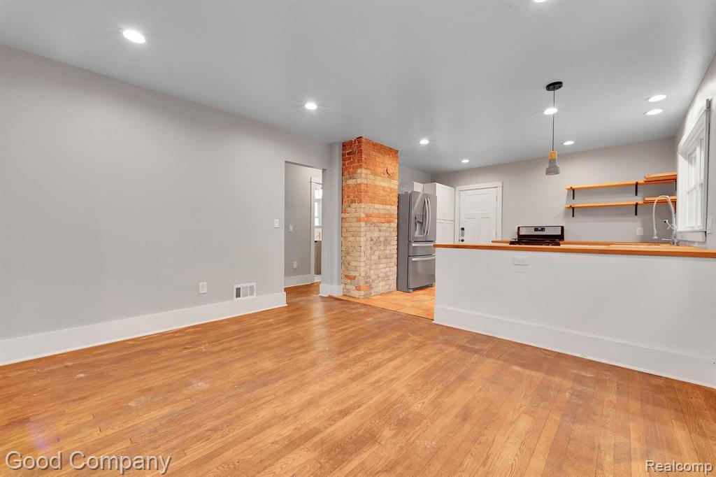 656 PHILIP Street, Detroit, MI 48215 — Photo 21
