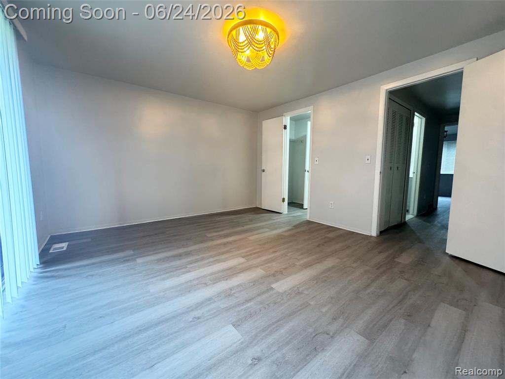 4386 15 Mile Road, 64, Sterling Heights, MI 48310 — Photo 2