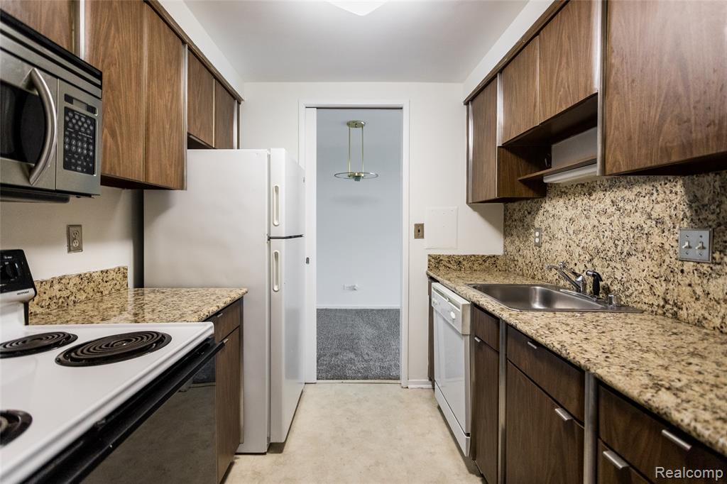 8200 E Jefferson Avenue, 1605, Detroit, MI 48214 — Photo 7