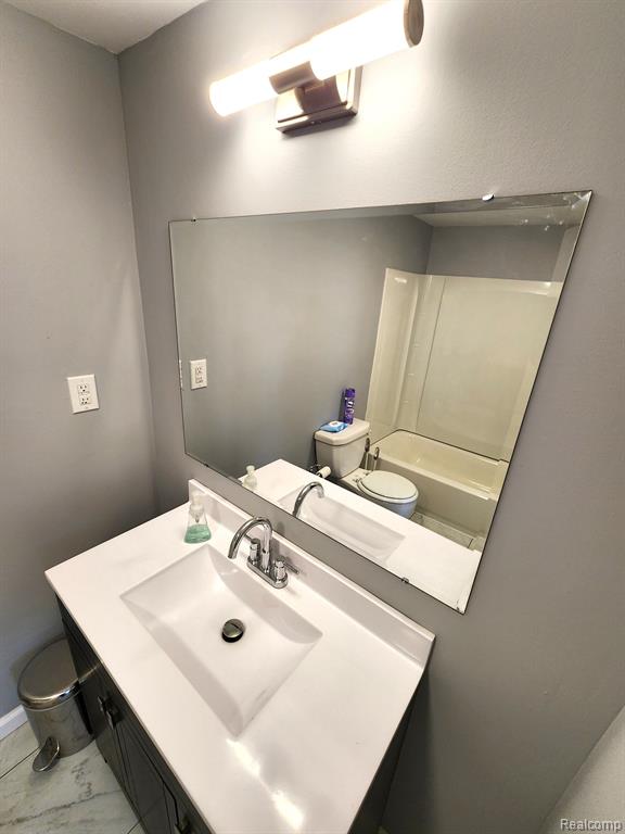5082 CENTER Road, Grand Blanc, MI 48439 — Photo 37