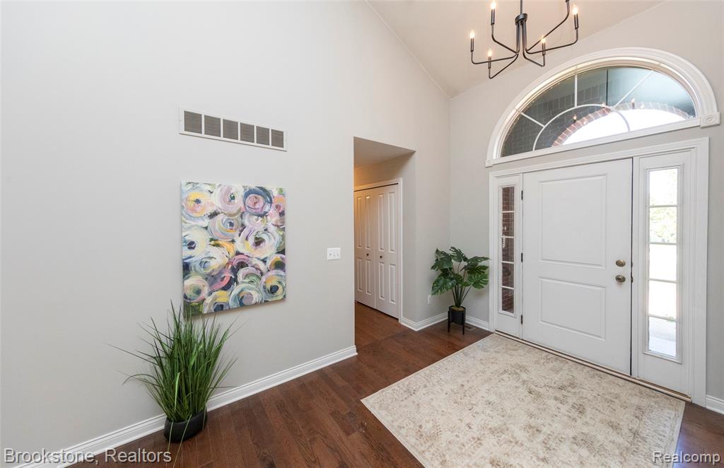 10295 Northridge Court, White Lake, MI — Photo 18