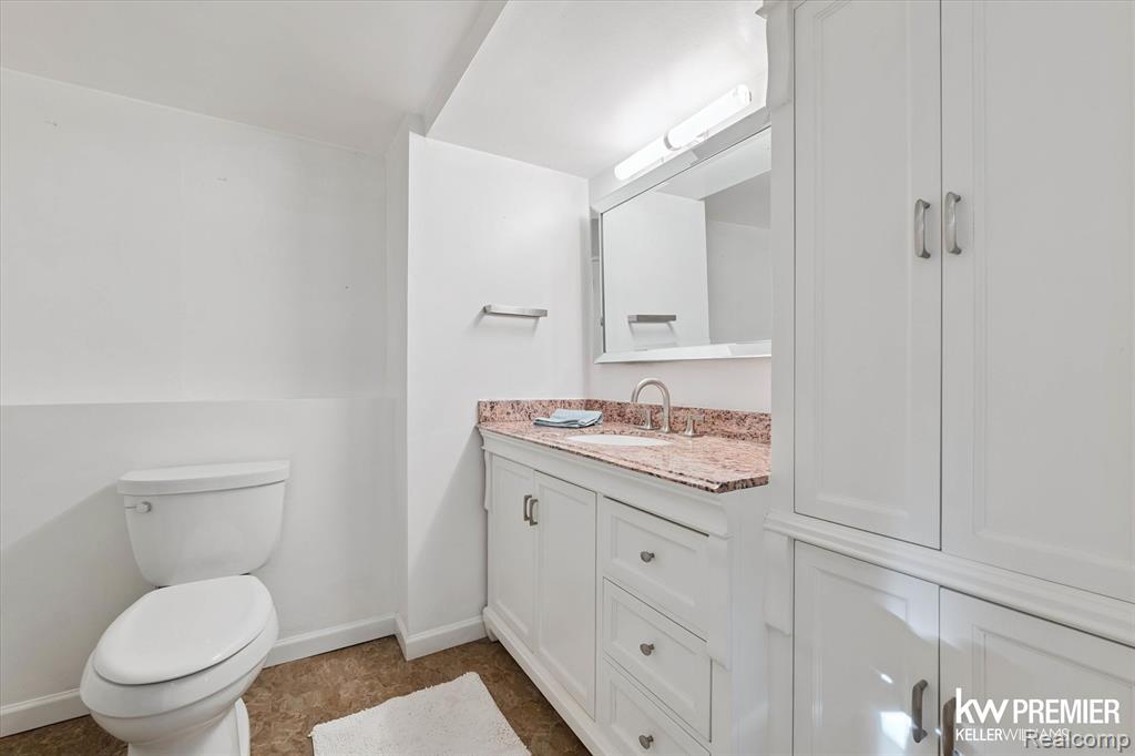 6015 Rowley Boulevard, Waterford, MI — Photo 14