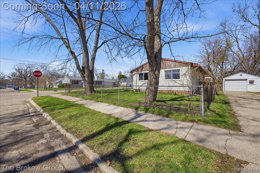 90 N Josephine Avenue, Waterford, MI 48328 — Photo 28