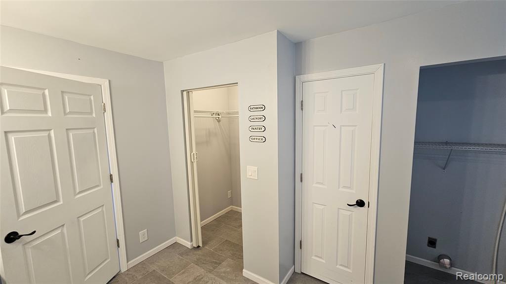 4439 Ryant Drive, Flint, MI 48507 — Photo 12