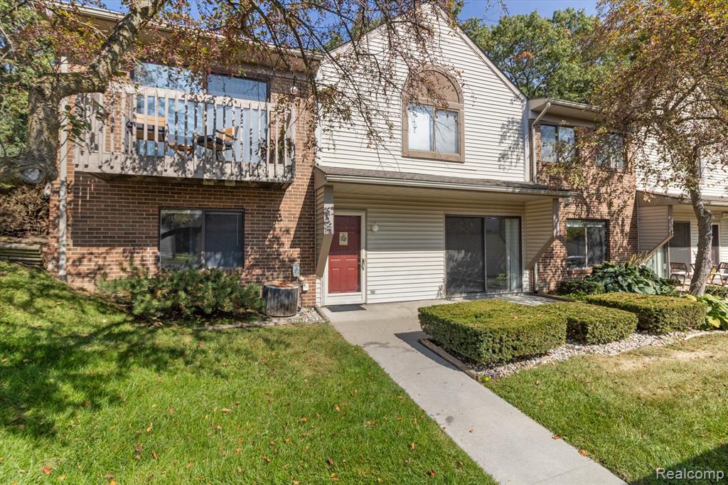 413 Water Tower Circle, Brighton, MI 48116 — Photo 2