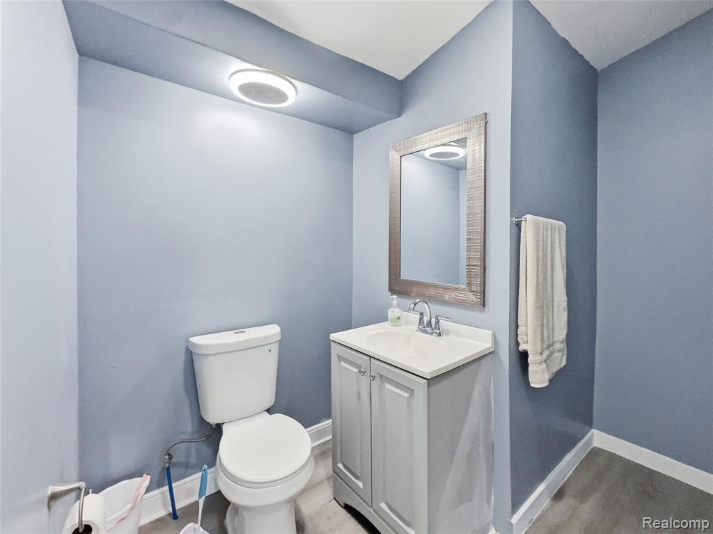 9325 E Warren Avenue, Detroit, MI 48214 — Photo 9
