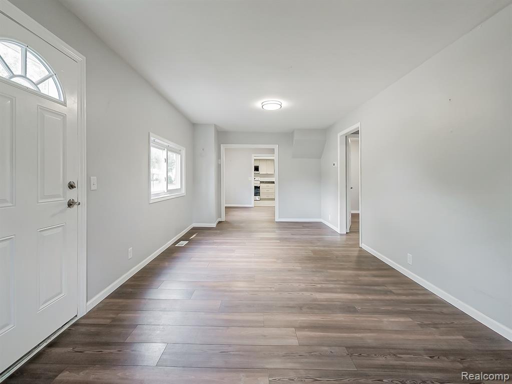 9526 Cedar Island Road, White Lake, MI — Photo 6