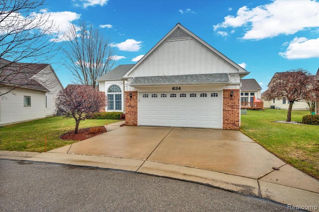 634 Eastway Circle, Lapeer, MI 48446 — Photo 2