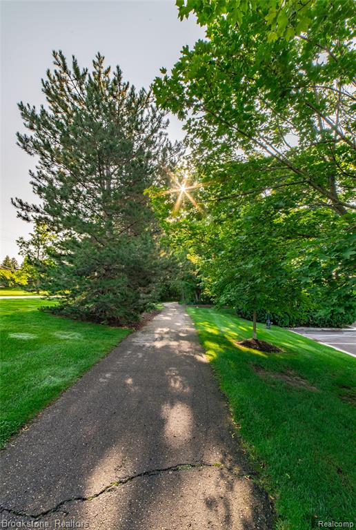 5292 Brookemonte Circle, Rochester, MI 48306 — Photo 51