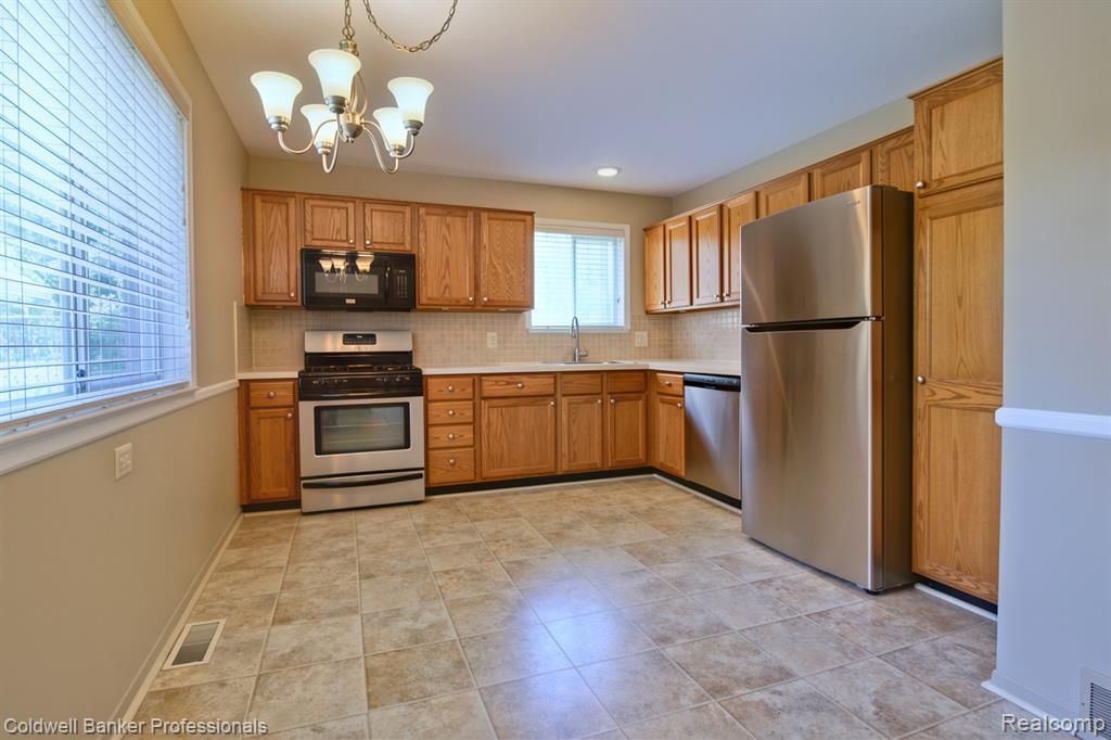 41928 River Oaks, Plymouth, MI 48170 — Photo 7