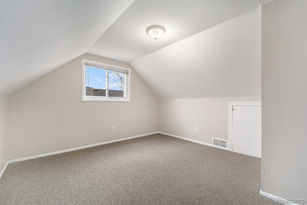 541 WOODLAWN Avenue, Ypsilanti, MI 48198 — Photo 10