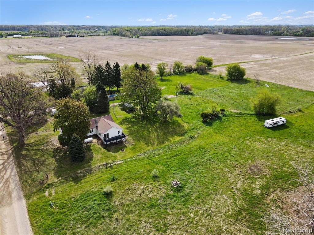 9433 E Lovejoy Road, Perry, MI 48872 — Photo 2