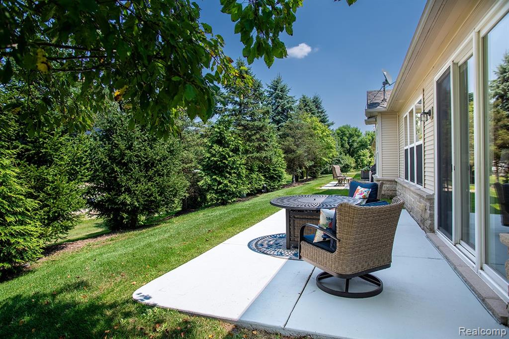 27900 Paradise Lane S, 1, Flat Rock, MI 48134 — Photo 40