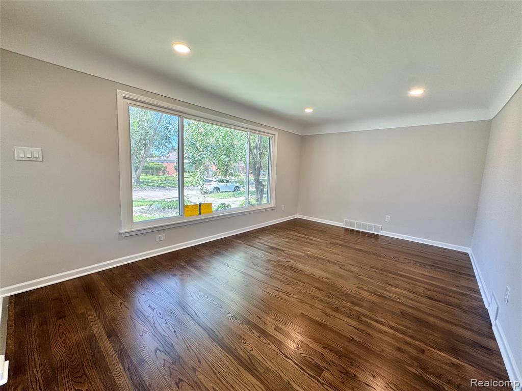 7751 Cortland Avenue, Allen Park, MI 48101 — Photo 4