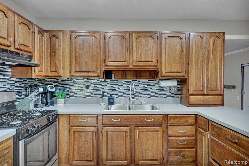 4428 American Heritage Road, Grand Blanc, MI 48439 — Photo 10