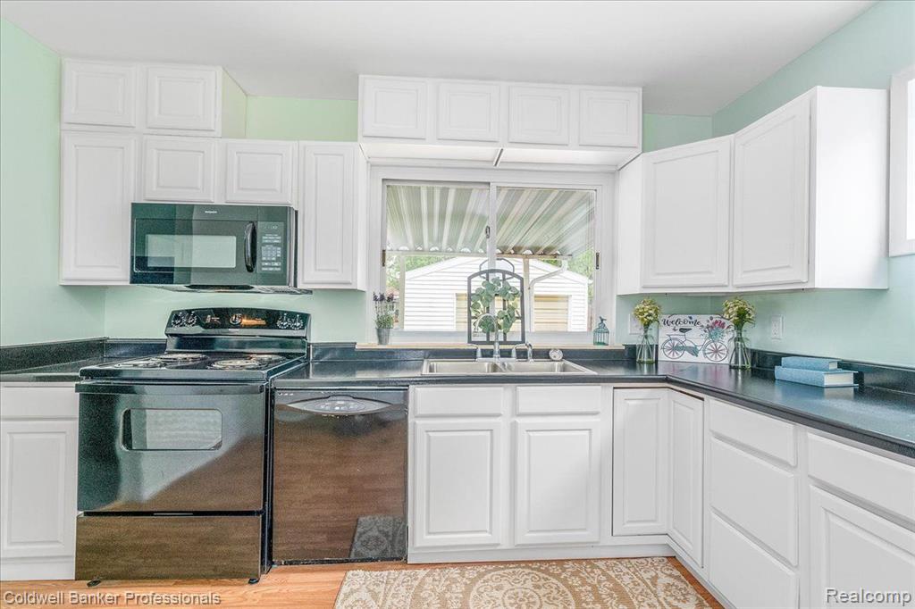 1210 Red Leaf Lane, Ypsilanti, MI 48198 — Photo 28