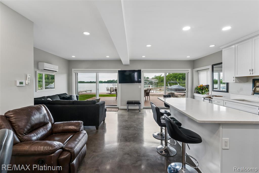 3154 PONEMAH Drive, Fenton, MI 48430 — Photo 13