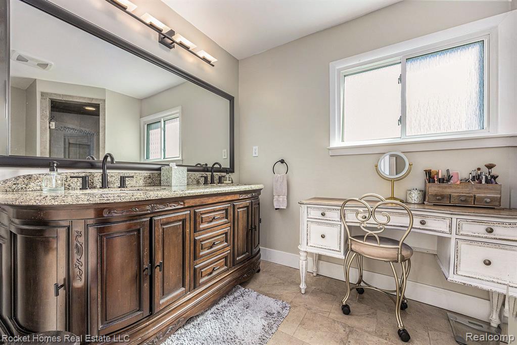 632 N VERMONT Avenue, Royal Oak, MI 48067 — Photo 13