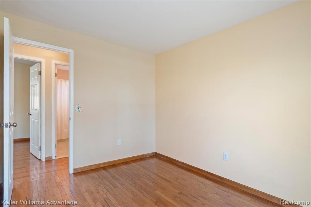 44528 WHITMAN Avenue, Canton, MI 48187 — Photo 18