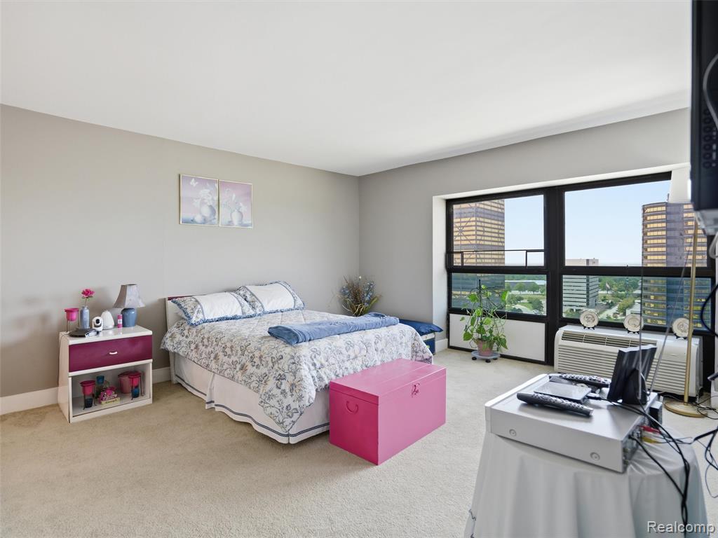 5000 Town Center, 1806, Southfield, MI 48075 — Photo 15