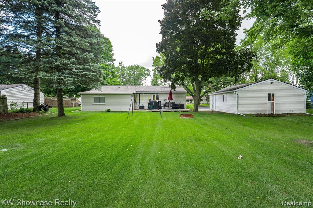 4575 OAKVISTA Avenue, Clarkston, MI — Photo 34