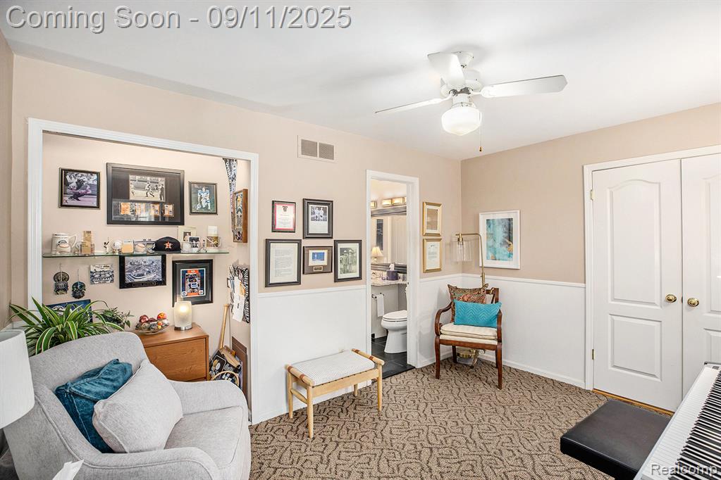 5886 Creekside Drive, Troy, MI 48085 — Photo 11