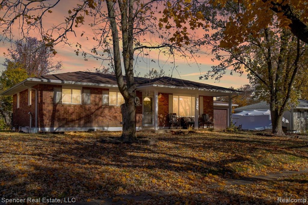5726 Sutherland Drive, Waterford, MI 48327 — Photo 4